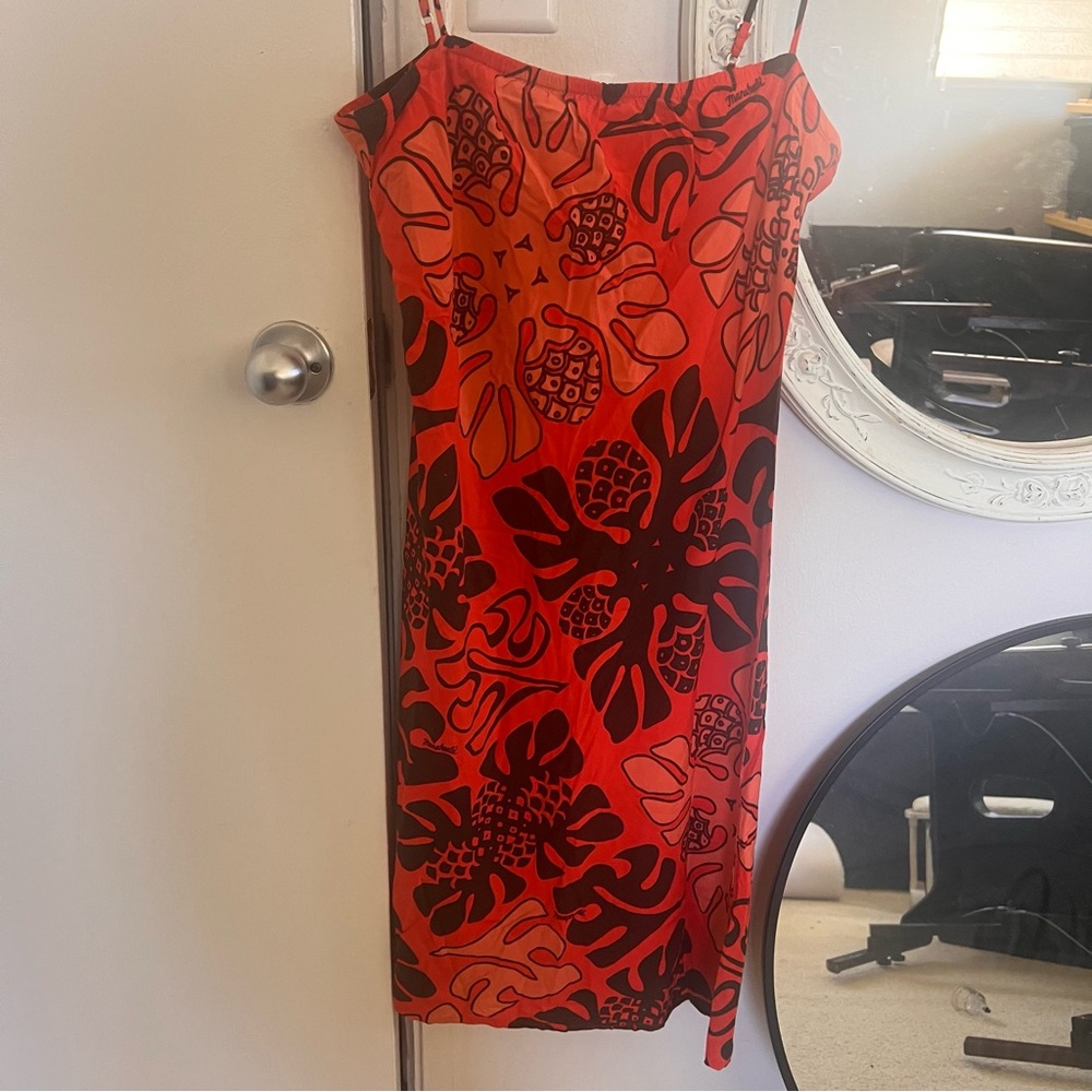 Manuheali’i mid length dress.